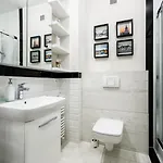 Apartament Centrum Zurawia Lägenhet *
