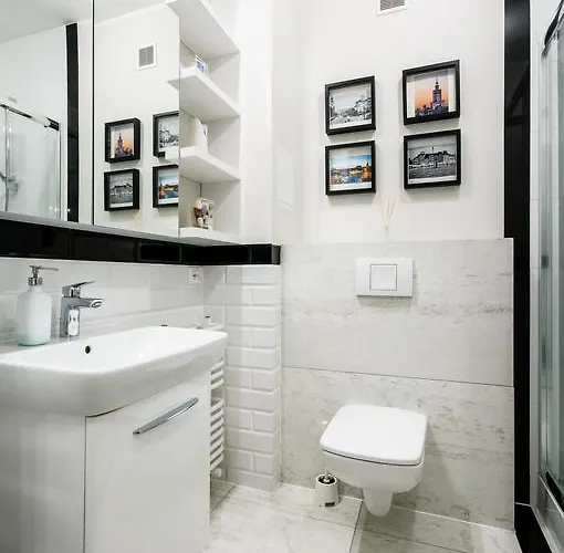 Apartament Centrum Zurawia דירה *