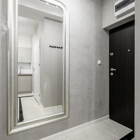 Apartman Apartament Centrum Zurawia Varsó